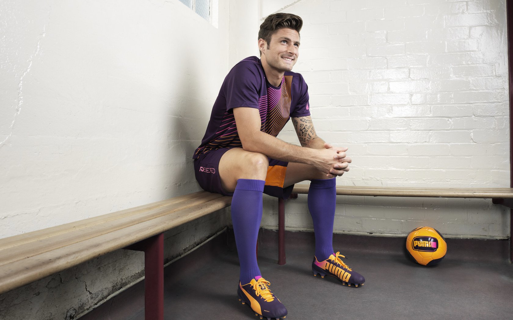 英超激战:曼城主场4-2逆转阿森纳,冠军悬念再度拉开,曼城英超稳了